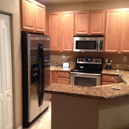 Вилла Speedway Blvd Townhouse Хомстед Экстерьер фото
